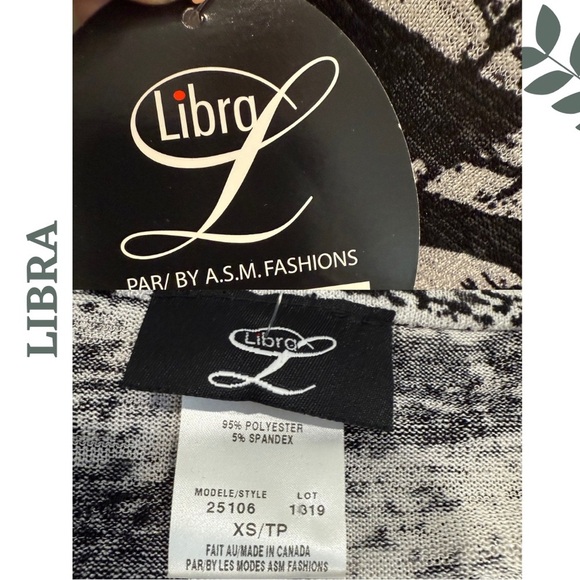 🛍️3/$40 Libra Graphic Black & White Tunic Button-Up Shirt | Made in Canada Sz XS - Picture 6 of 6